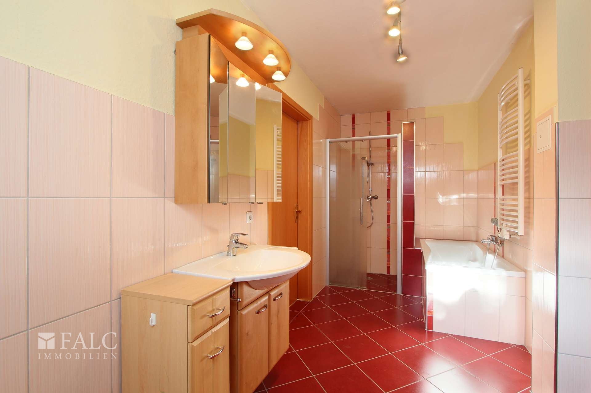 Badezimmer im EG